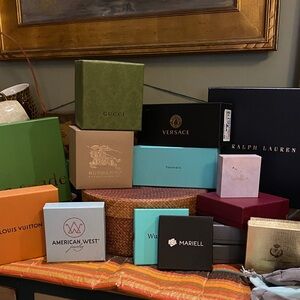 Box Bundle for Jewlery Watch Sunglasses Wallet Sales